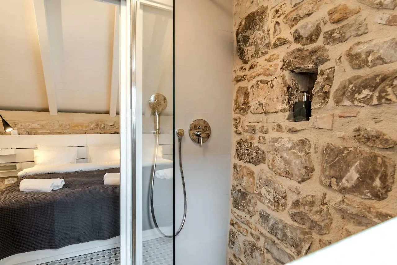 No.5 Luxury Studio Split 0*,  Croatie